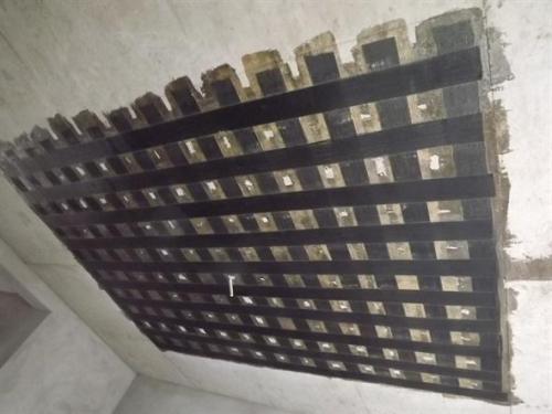 西秀楼板加固